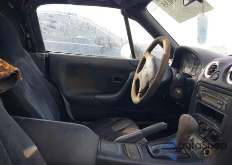 1999 Mazda Mx-5 Miata Leather Pkg/Popular Equipment Pkg/Sports Pkg/Touring Pkg z USA, uszkodzony, nr VIN JM1NB3530X0105944